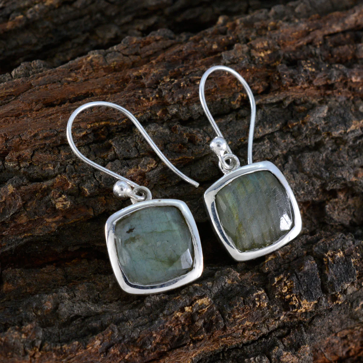 Labradorite Latin American Clara Solitaire Dangle Gray Silver Earring - Image 3