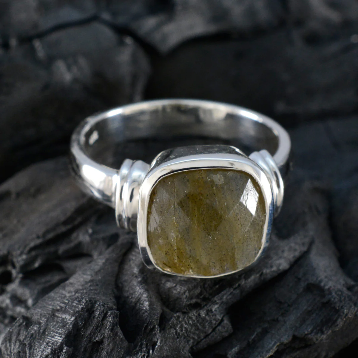 Labradorite Solitaire Egyptian 92.5 Silver Gray Gems Eye-catching Trendy Ring Jewellery - Image 4
