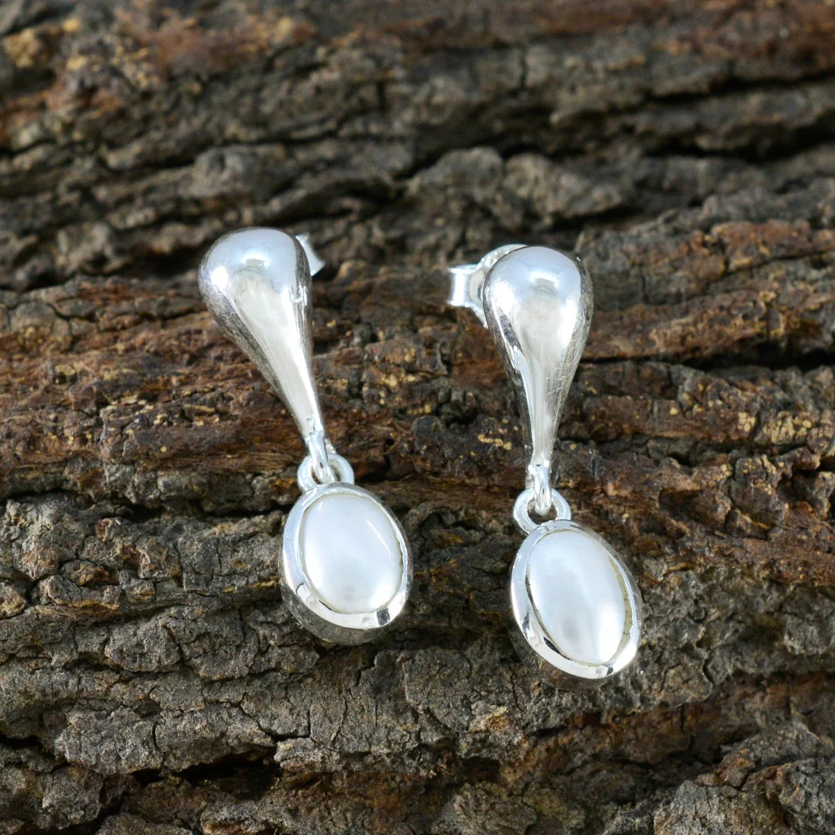 Pearl American Fernanda Solitaire Stud White Silver Earring - Image 4