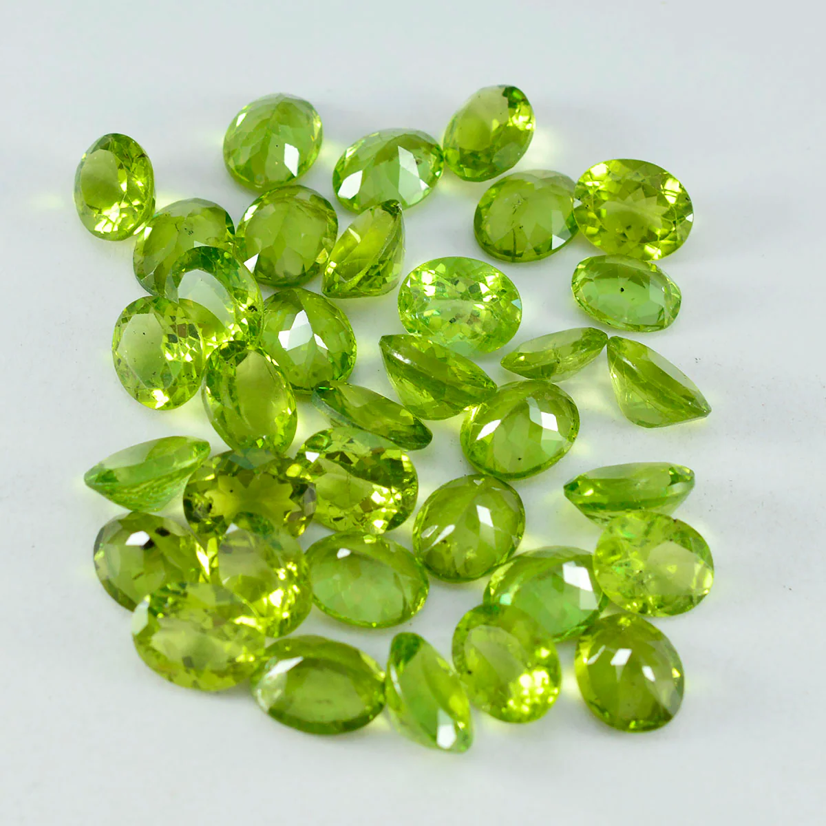 Peridot 1PC Tiny 4x6 MM Oval Faceted Green Superior Semi Precious Gems - Image 4