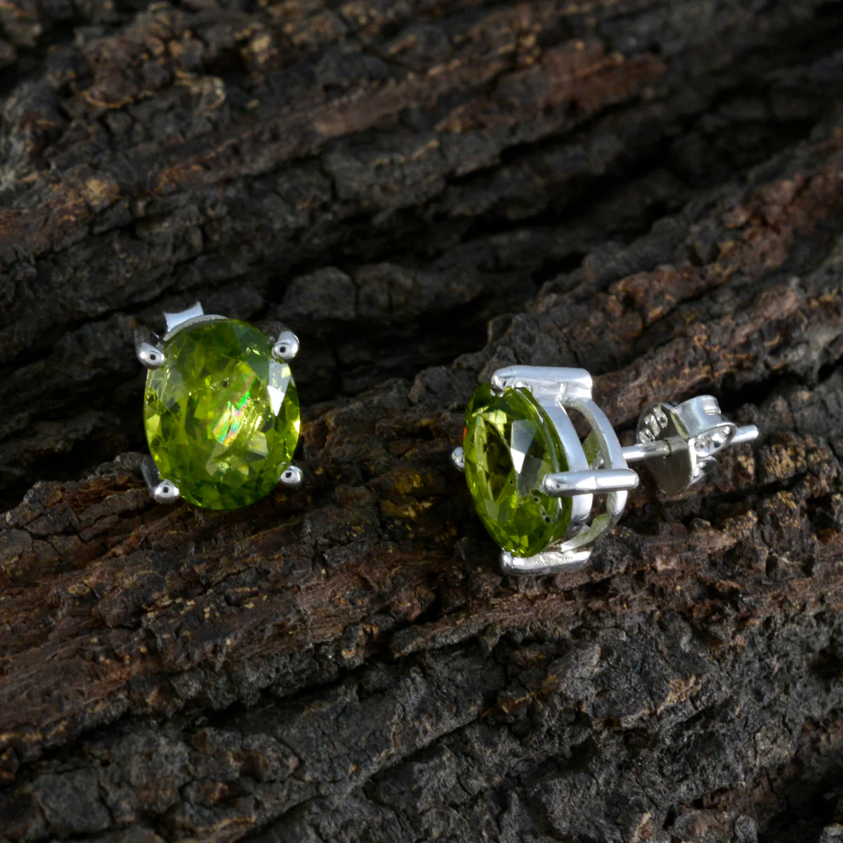 Peridot African Hazel Solitaire Stud Green 925 Sterling Silver Earring - Image 3