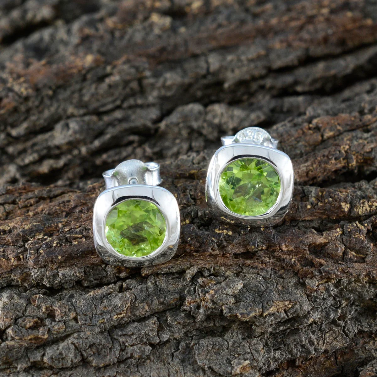 Peridot American Micaela Solitaire Stud Green Silver Earring - Image 4