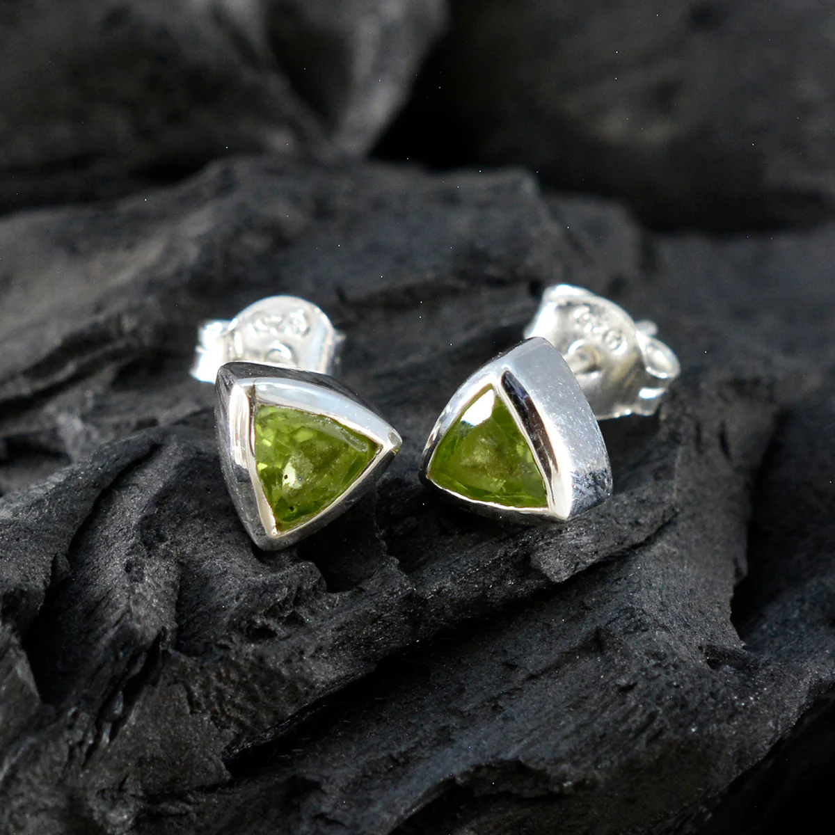 Peridot American Riley Solitaire Stud Green 92.5 Silver Earring - Image 3