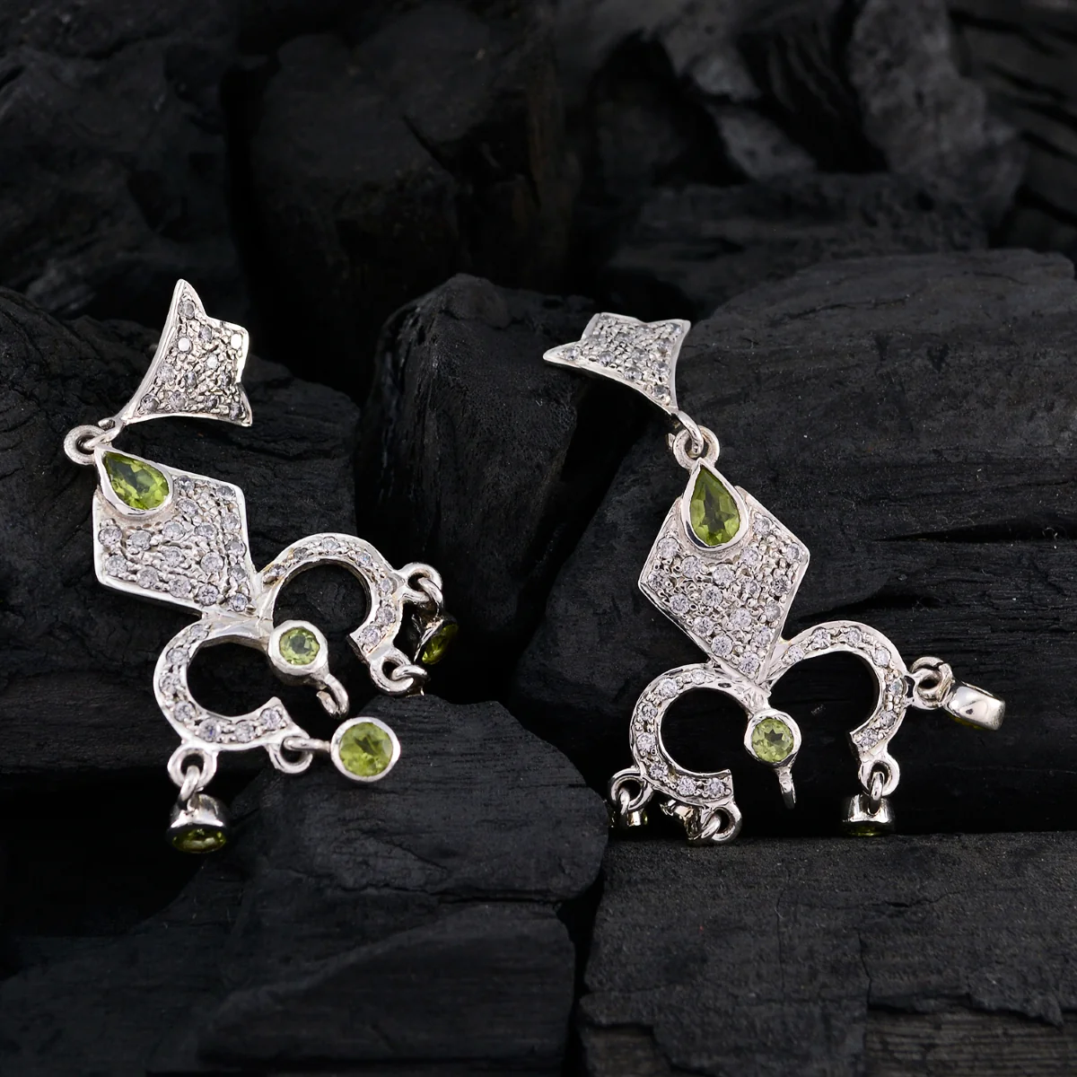 Peridot Indian Dewi multiple Stud Green 925 Silver Earring - Image 4