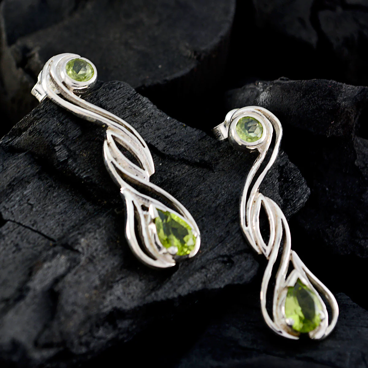Peridot Mexican Mia multiple Stud Green 925 Sterling Silver Earring - Image 2