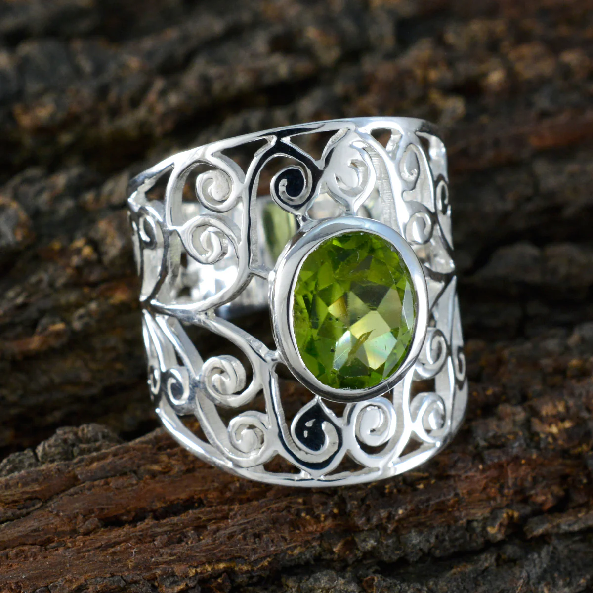 Peridot Solitaire Italian Silver Green Gemstone Versatile Filigree Ring Jewellery - Image 3