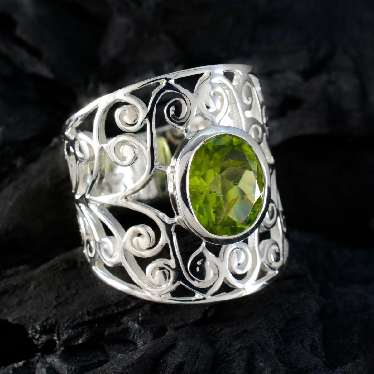 Peridot Solitaire Italian Silver Green Gemstone Versatile Filigree Ring Jewellery - Image 4