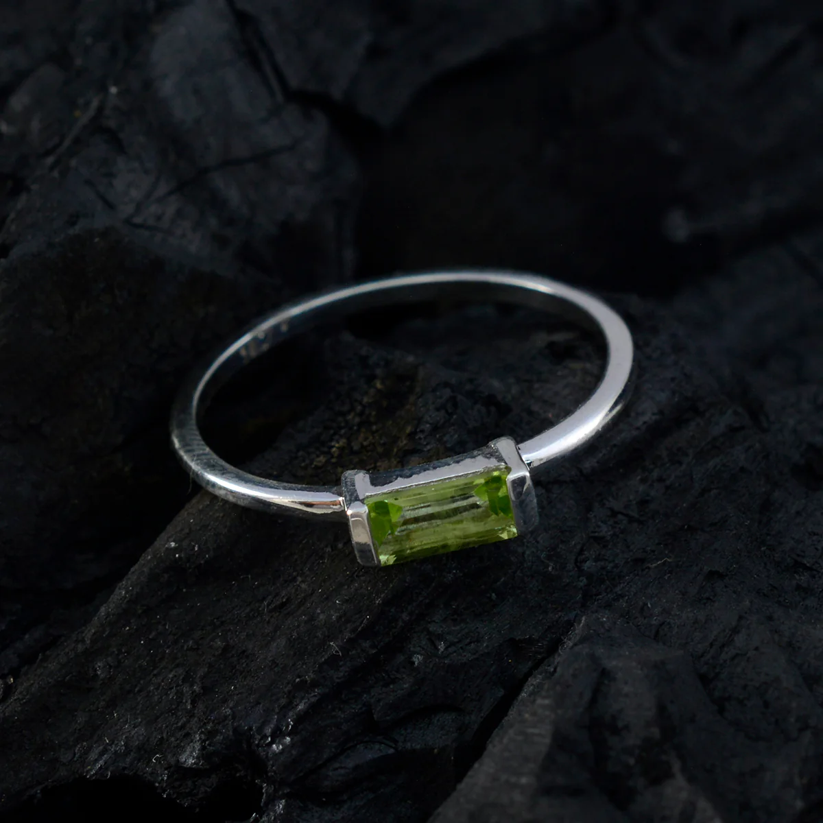 Peridot Solitaire Korean Silver Green Gemstone Elegant Graceful Ring Jewellery - Image 4