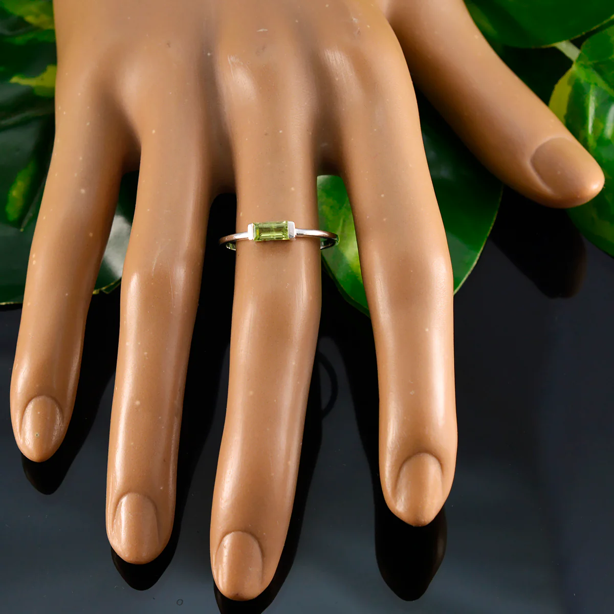 Peridot Solitaire Korean Silver Green Gemstone Elegant Graceful Ring Jewellery - Image 5