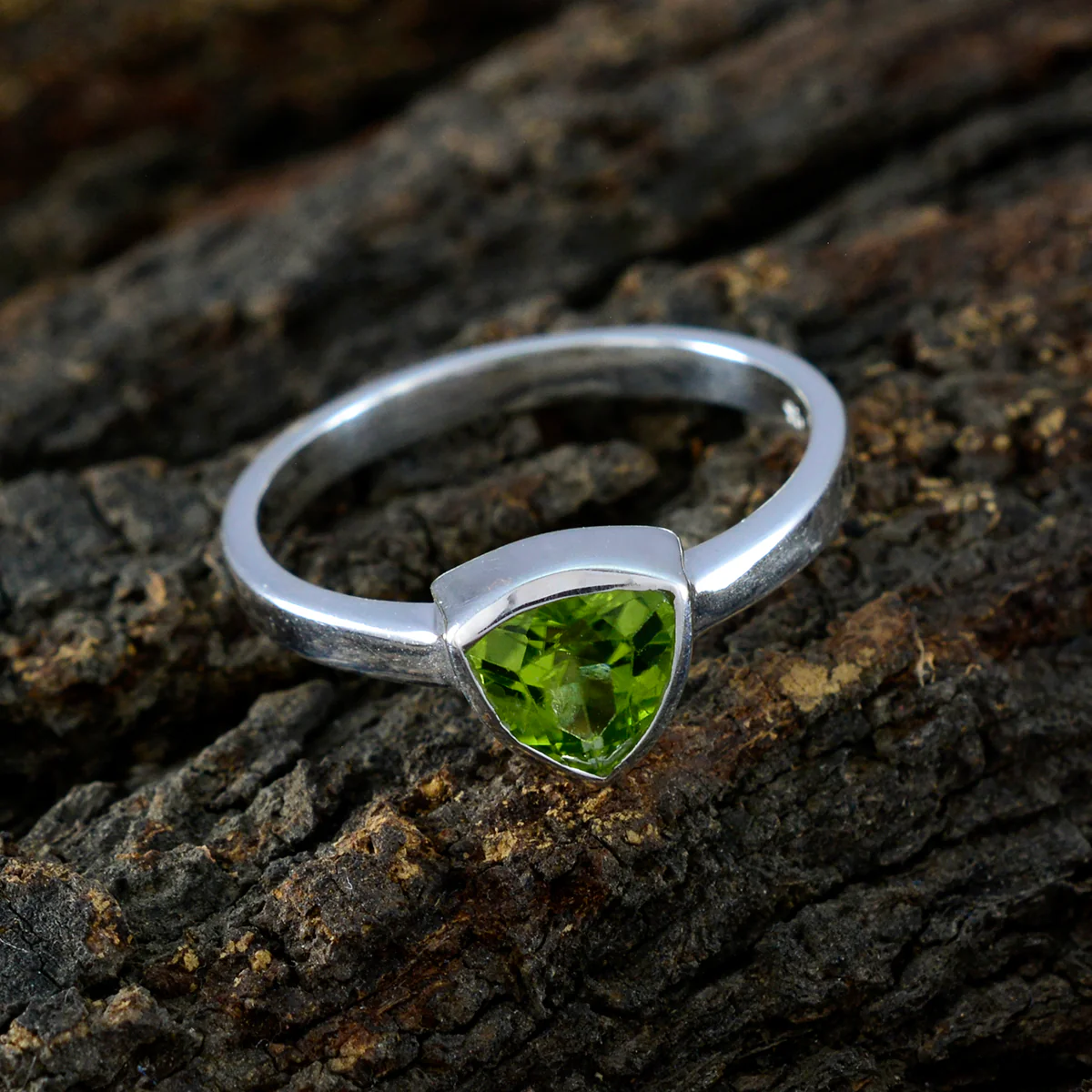 Peridot Solitaire Moroccan Sterling Silver Green Gems Dainty Traditional Ring Jewellery - Image 3