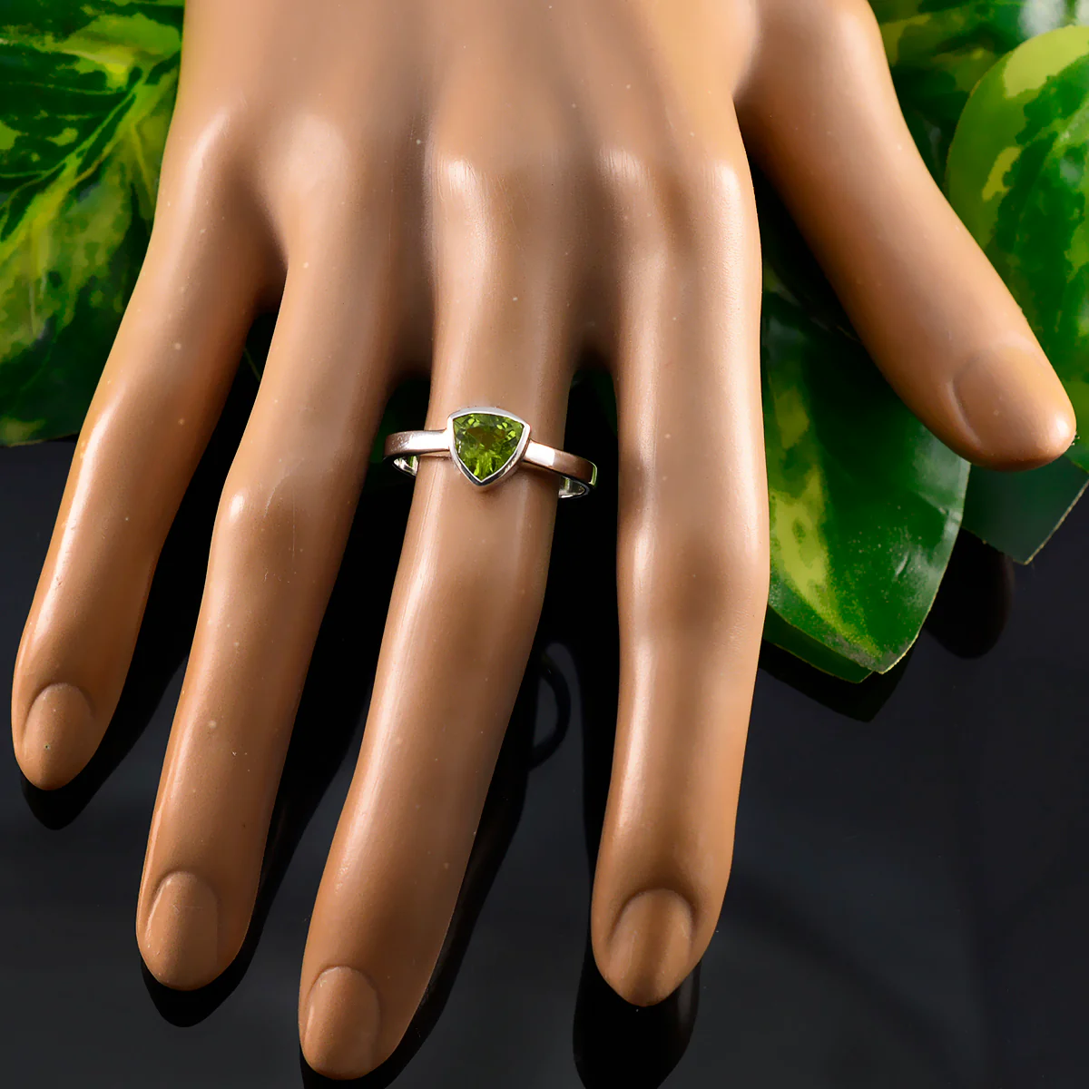 Peridot Solitaire Moroccan Sterling Silver Green Gems Dainty Traditional Ring Jewellery - Image 5
