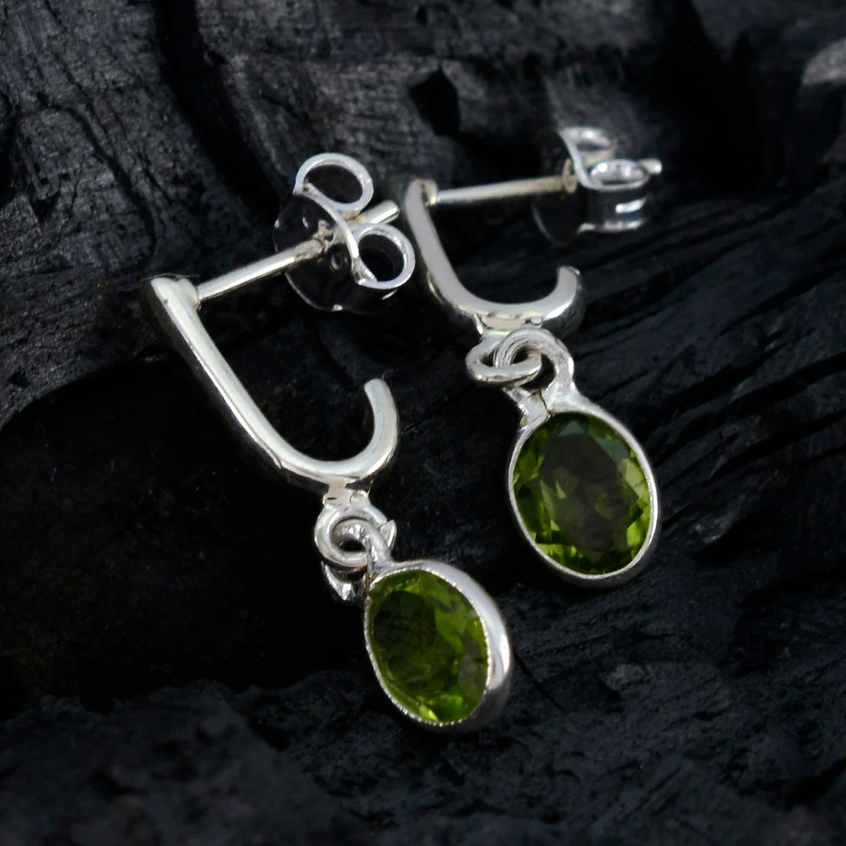 Peridot Spanish Lea Solitaire Stud Green Sterling Silver Earring - Image 2