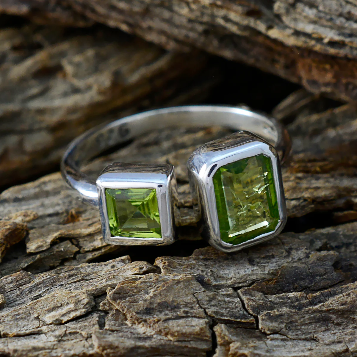 Peridot Toi et Moi Moroccan Sterling Silver Green Gems Featherlight Abstract Ring Jewellery - Image 3