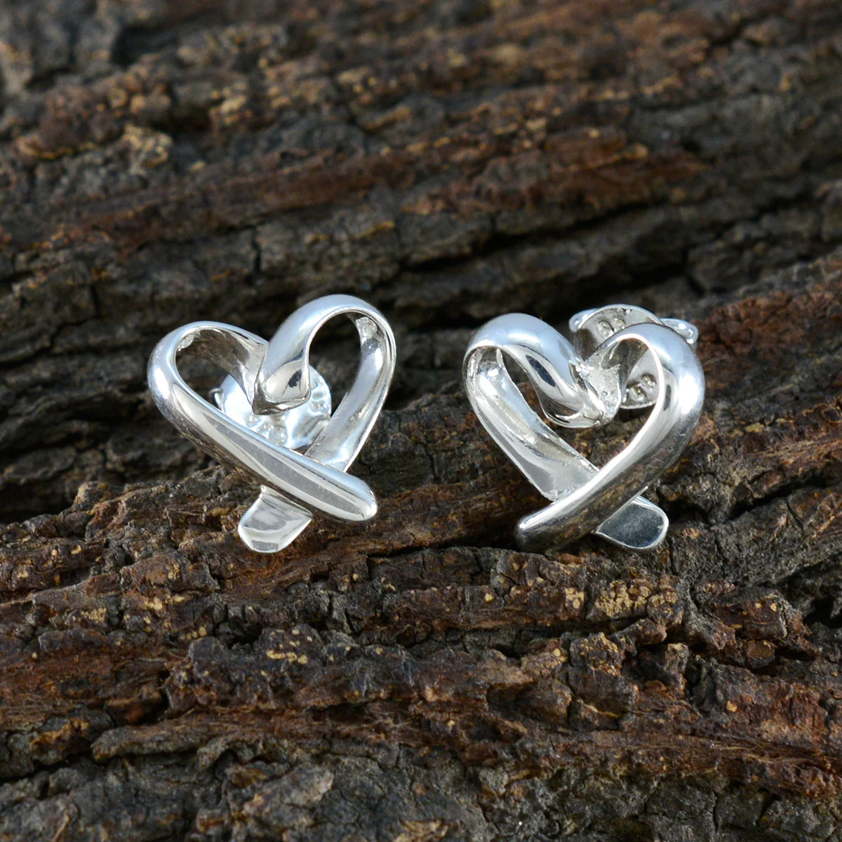 Plain African Lucia plain Stud Gray Silver Earring - Image 3