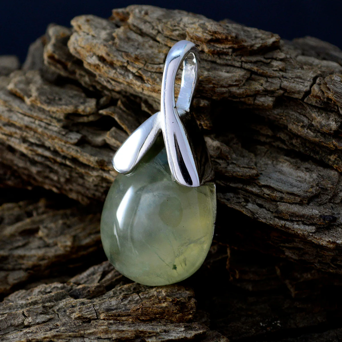 Prehnite Mid-weight Egyptian Sterling Silver Solitaire Greta Feminine Green Pendant Jewellery - Image 3