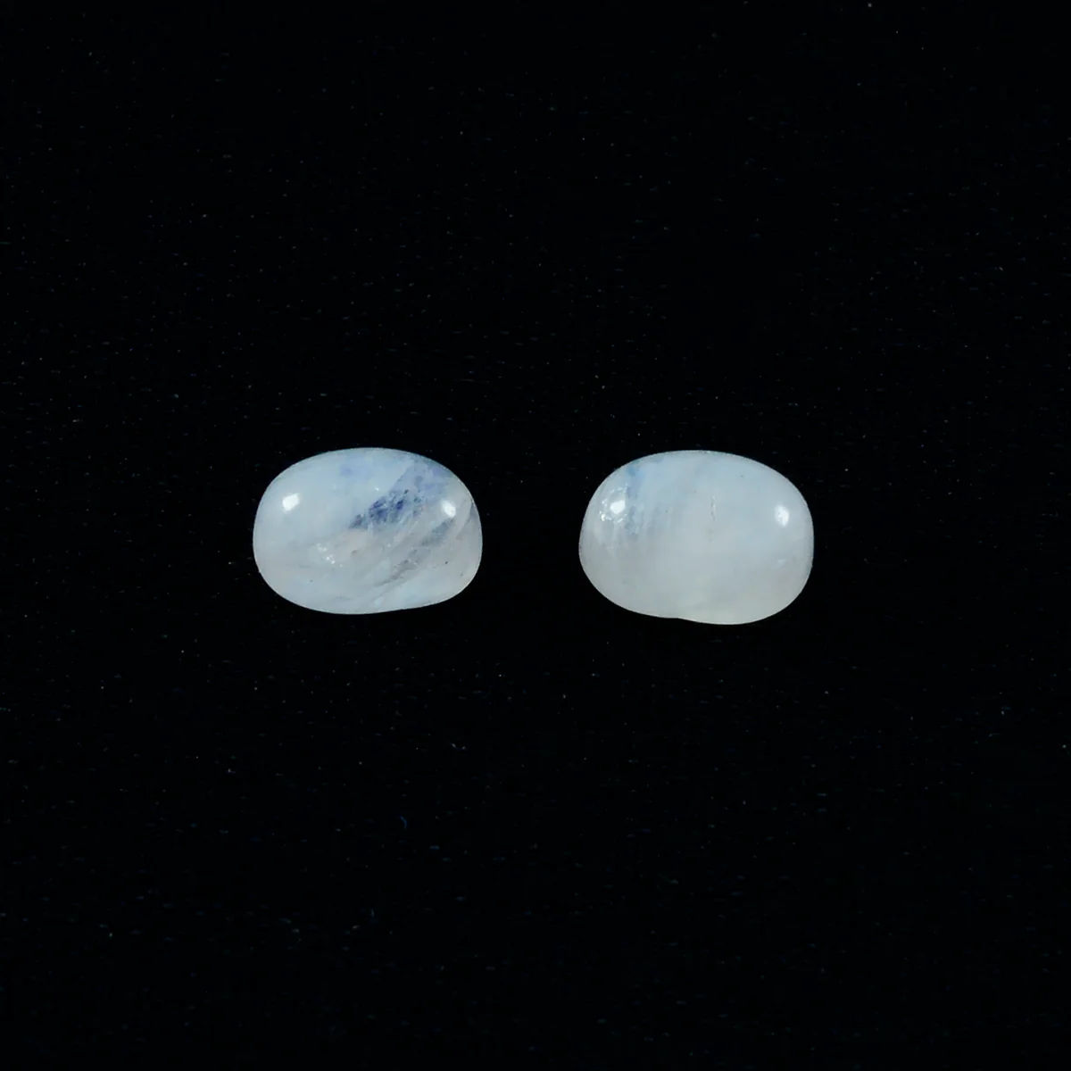 Rainbow Moonstone 1PC Small 7x9 MM Oval Cabochon White Splendid semi Precious Gems