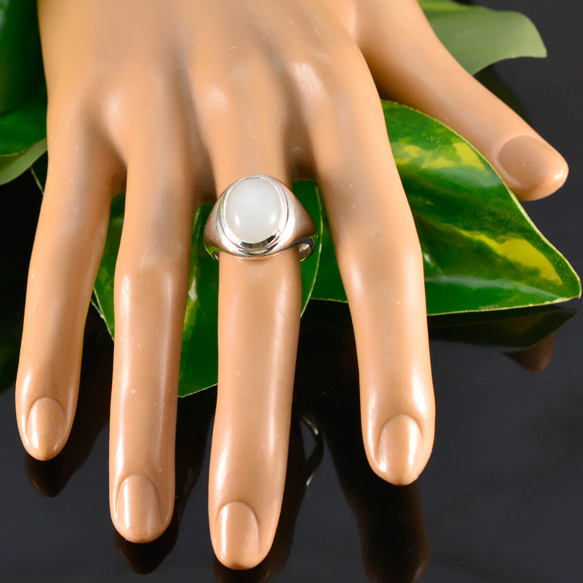 Rainbow Moonstone Solitaire Egyptian Silver White Gems Classic Glamorous Ring Jewellery - Image 5
