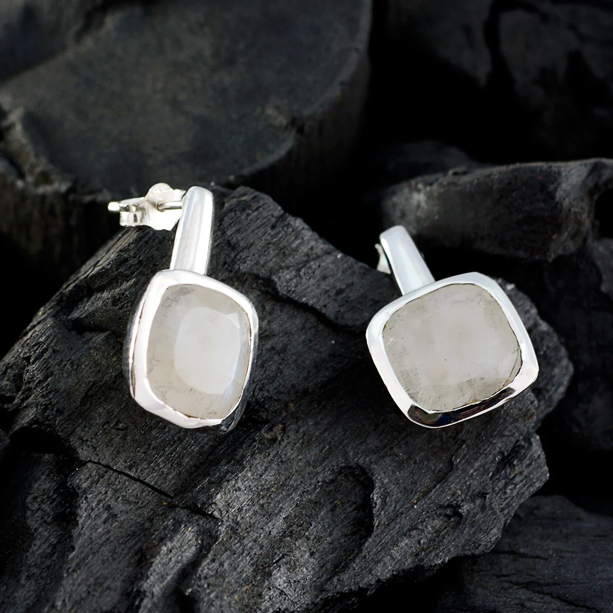 Rainbow Moonstone Spanish Aria Solitaire Stud White Silver Earring - Image 2